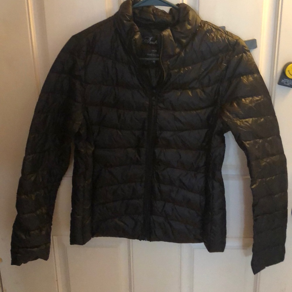 Light wind breaker type jacket